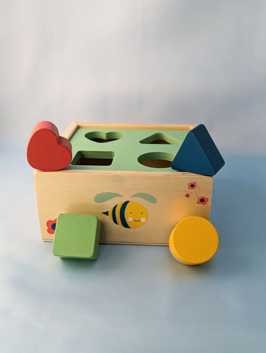 Boîte à forme en bois pour bébé