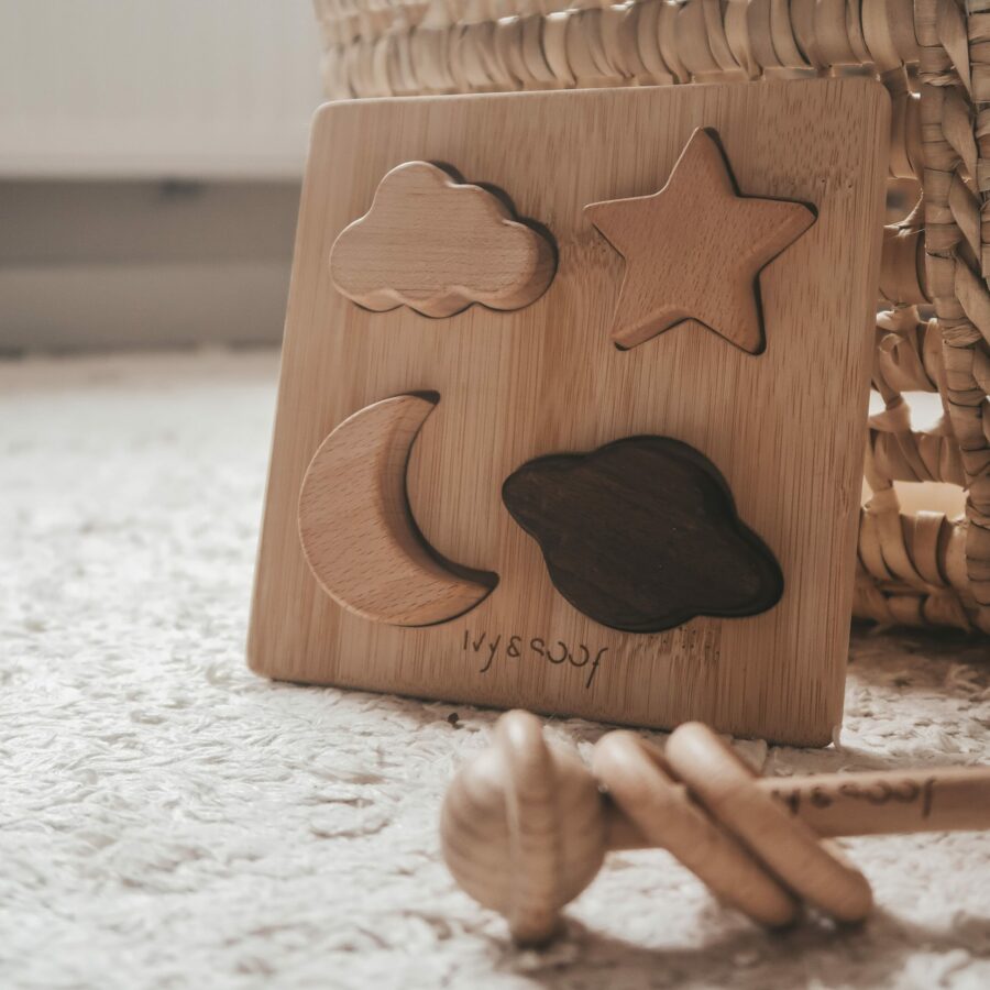 Puzzle bébé en bois fabriqué à la main
